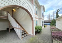 Building Photo - 3 Bedroom Condo in Marysville