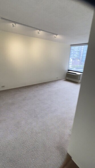 Building Photo - 276 E Wacker Dr