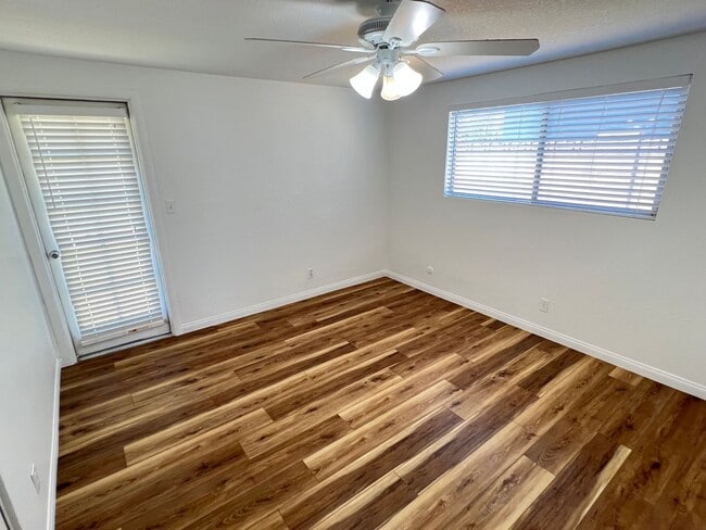 Building Photo - Adorable and Recently Upgraded 4 Bedroom P...