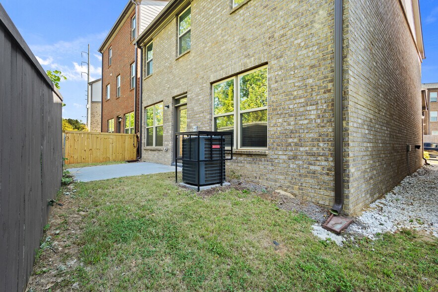 Building Photo - 4275 Almanor Cir