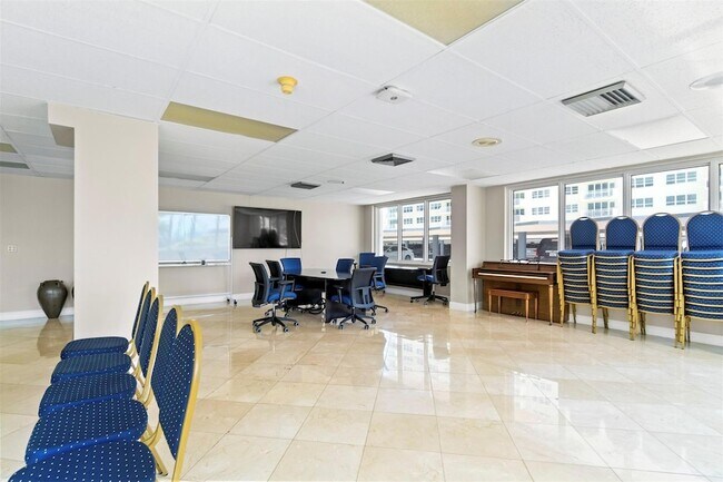 Building Photo - 111 N Pompano Beach Blvd