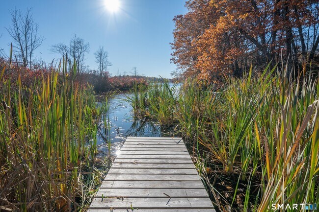 Building Photo - 12 Park Rd