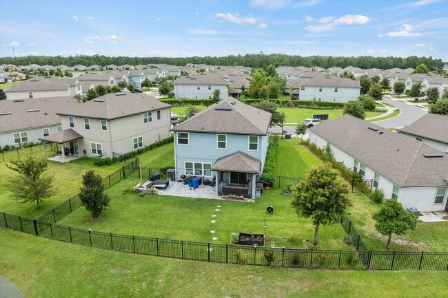 Building Photo - Beautiful Home
