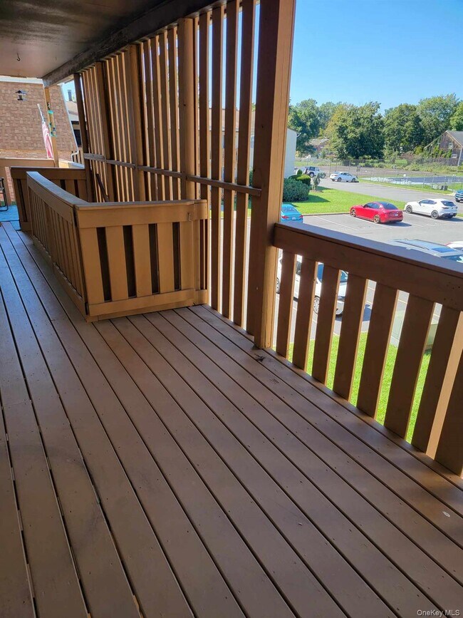 Building Photo - 27 Weathervane Dr