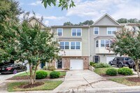 Building Photo - 4 Bedroom Heritage Townhome