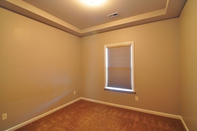 Building Photo - 1462 Cobra Ln