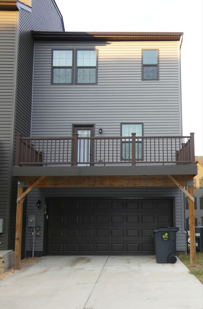 Building Photo - 1014 Trestle Dr