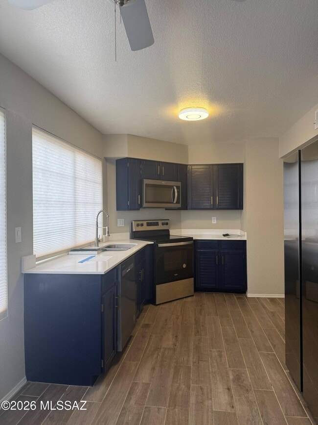 Building Photo - 321 E Fieldcrest Ln