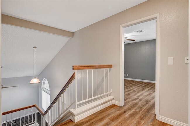 Building Photo - 446 Nettleton Cir