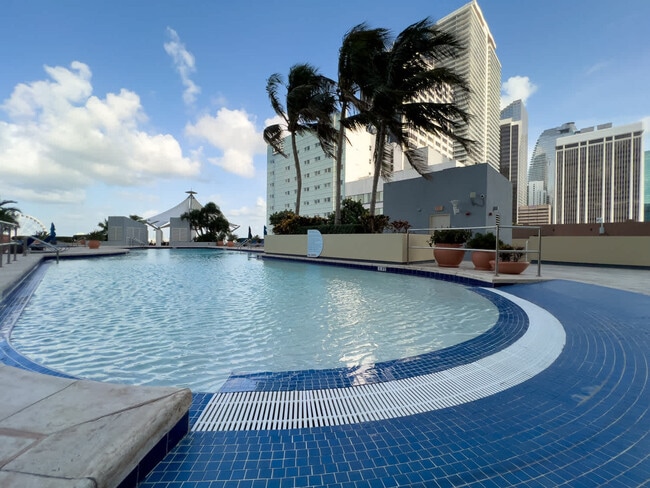 Building Photo - 235 NE 2nd St