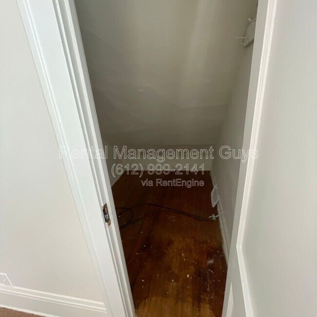 Building Photo - 3245 Russell Ave N