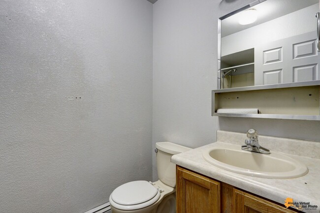 Building Photo - 3305 Cope St