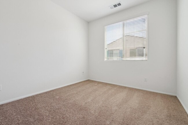 Building Photo - 141 Eureka Pl