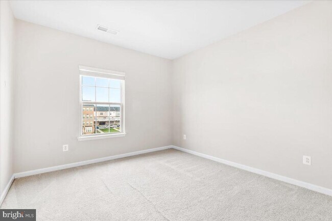 Building Photo - 6026 Forum Sq