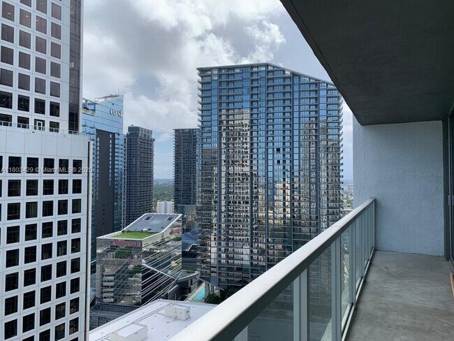 Building Photo - 500 Brickell Ave