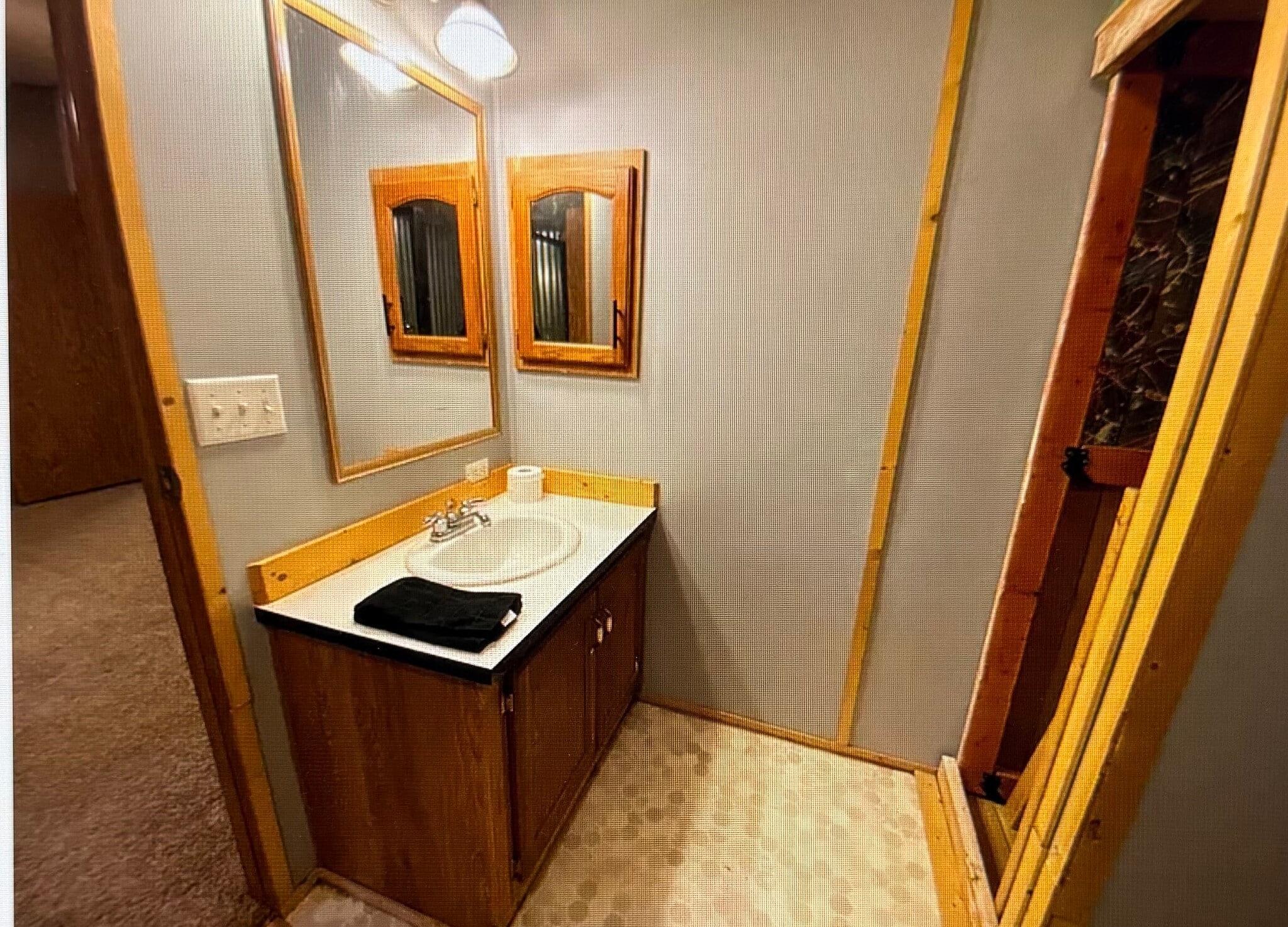 Building Photo - 33 Allen St