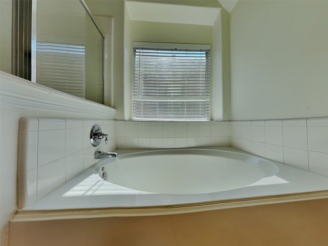 Building Photo - 30622 N Sulphur Creek Dr
