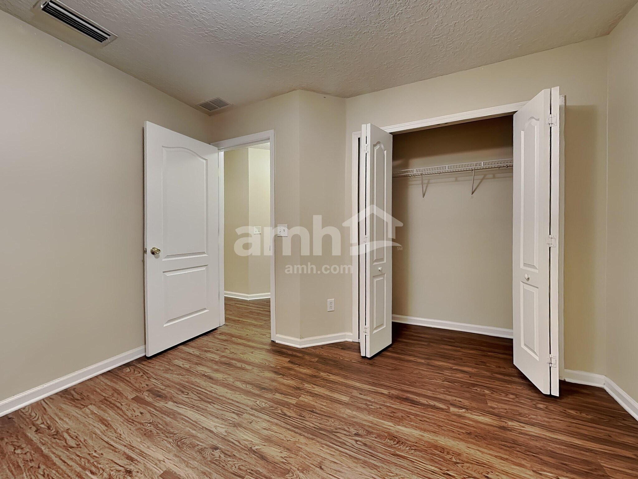 Building Photo - 12275 Captiva Bluff Rd