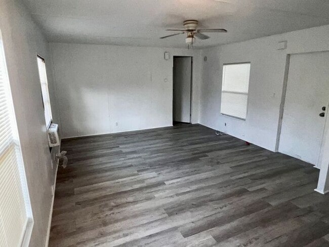 Building Photo - 1125 S Christiana Ave