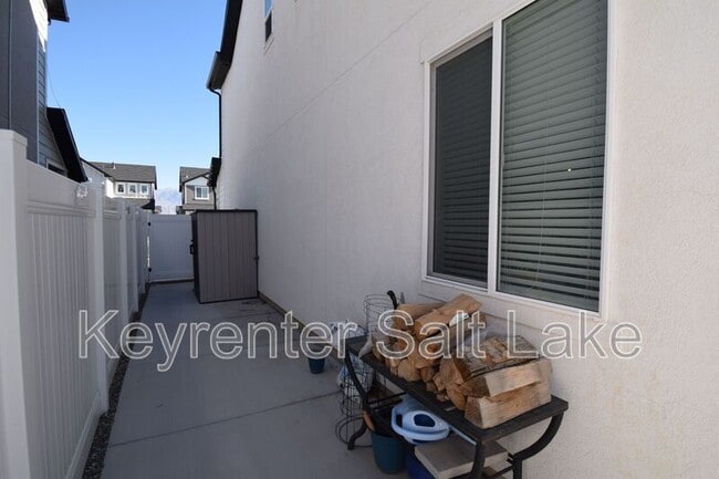 Building Photo - 2964 S 2500 W St