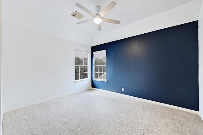 Building Photo - 11208 South Bay Ln