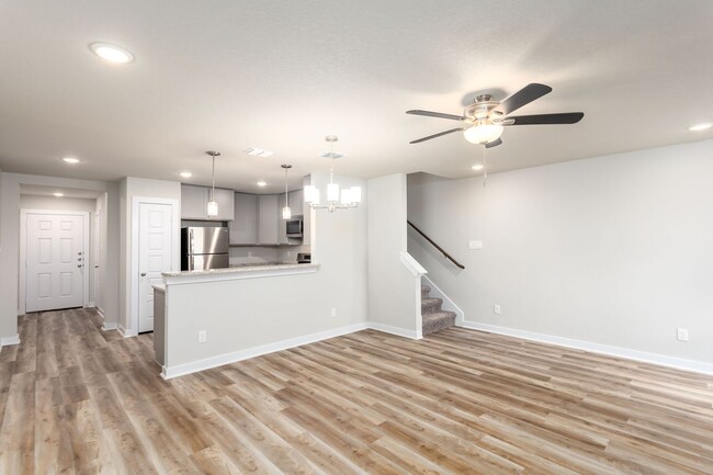 Building Photo - NW San Antonio Townhome in Hunters Ranch