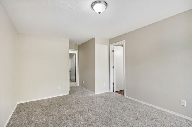 Building Photo - 6133SE