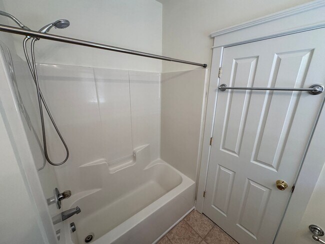 Building Photo - 13743 Carleen Way Dr