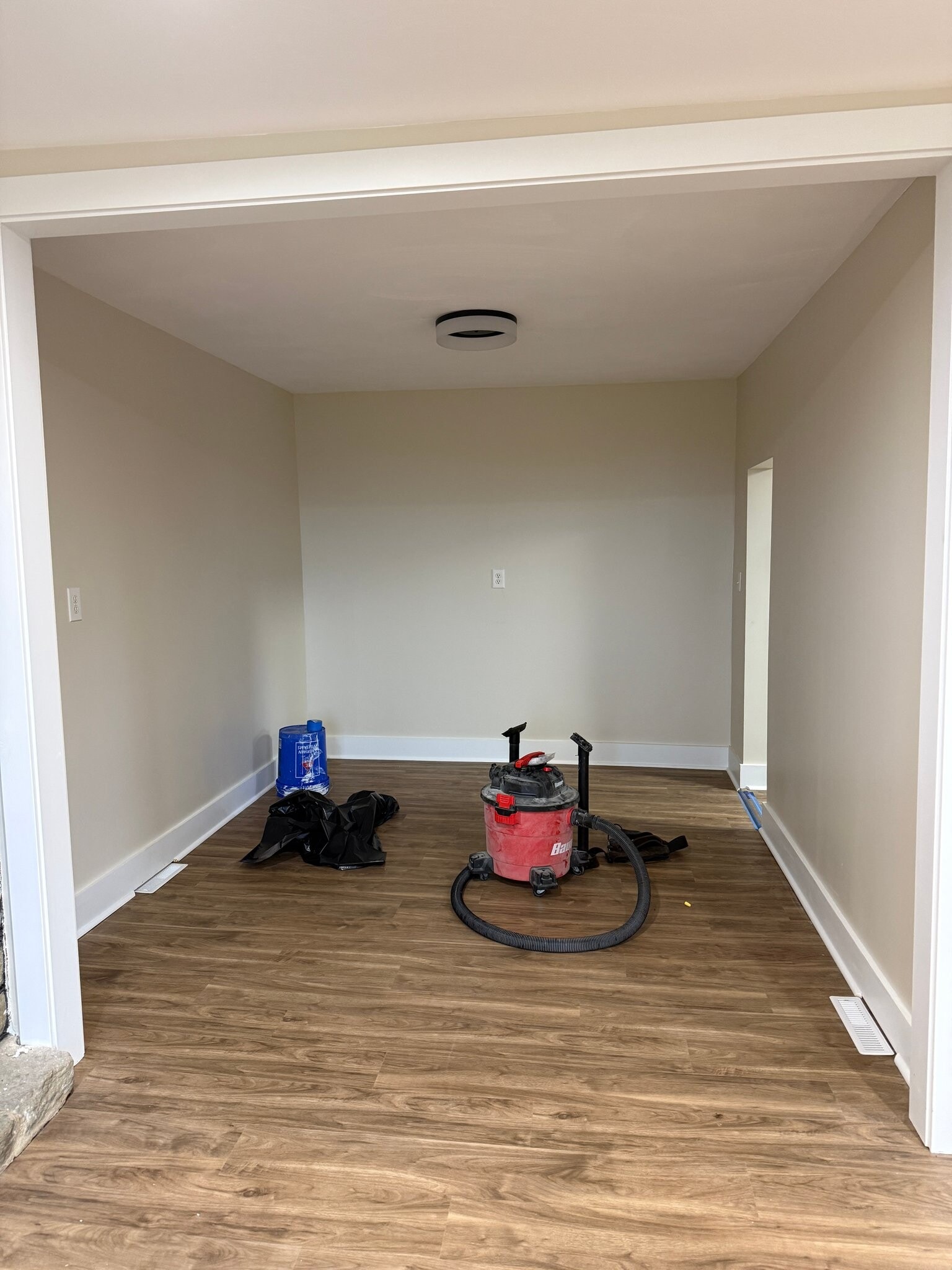 Building Photo - 305 Crusher Way