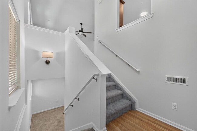 Building Photo - 39763 Rockcrest Cir