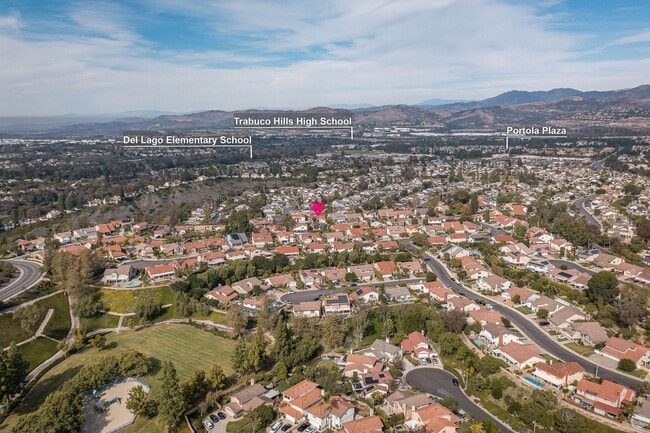 Building Photo - Single-story living with incredible panoramic sunset, mountain, and city light views