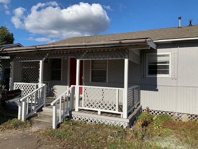 Primary Photo - 6134 Mire St
