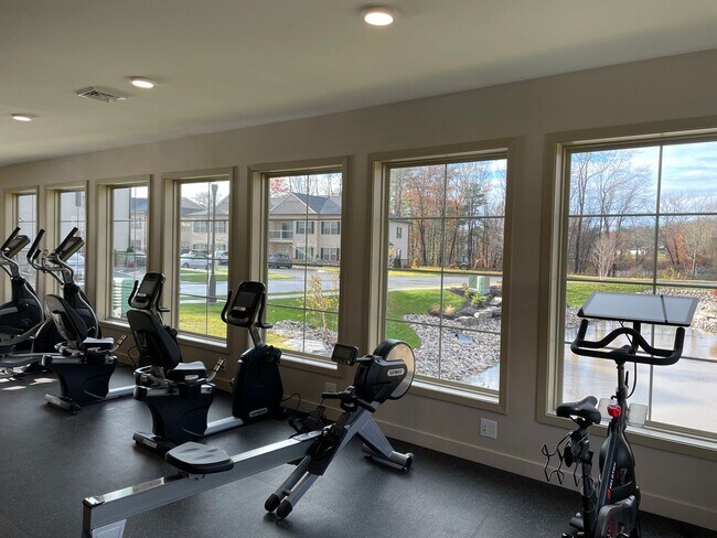 Building Photo - 507 W Creek Ln