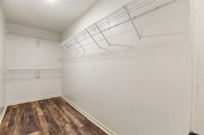Building Photo - 335 Hidden Brook Ln
