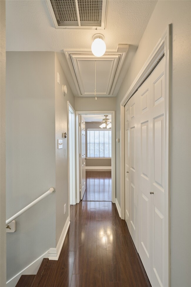 Building Photo - 39 N Walden Elms Cir