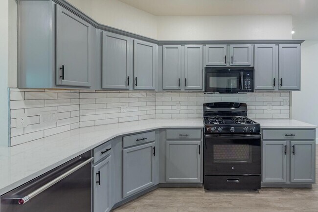 Building Photo - 3213 Canyon Ledge Cove