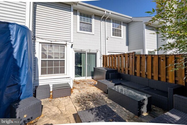 Building Photo - 13847 Lord Fairfax Pl