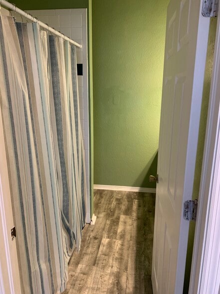 Building Photo - 634 Green Valley Rd