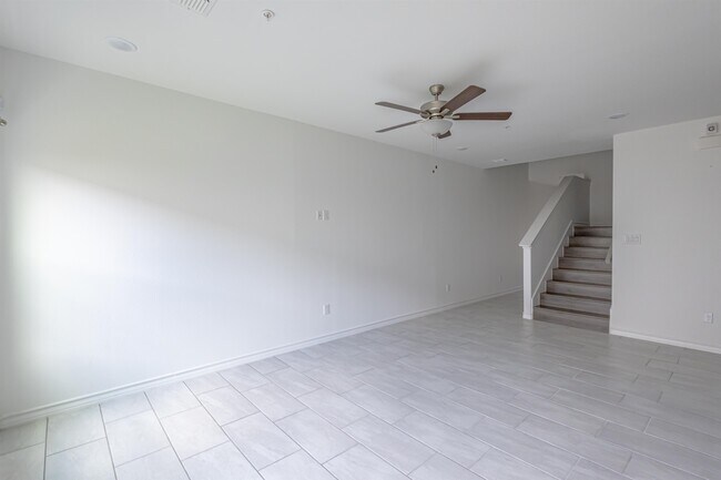 Building Photo - 9912 Kaspar Dr