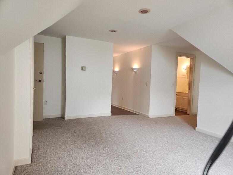 Building Photo - 1401 9th St