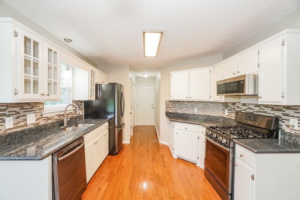 Building Photo - 725 Veneta View Dr