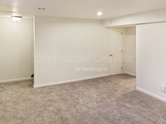 Building Photo - 9165 Perry St