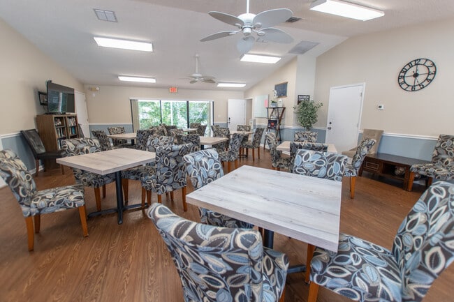 Building Photo - 1000 Cove Cay Dr