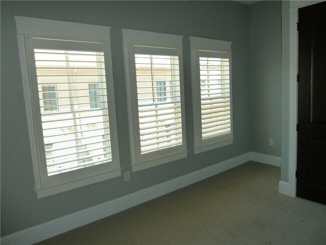 Building Photo - 4727 Cypress Commons