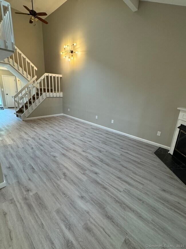 Building Photo - 42 Uplands Way