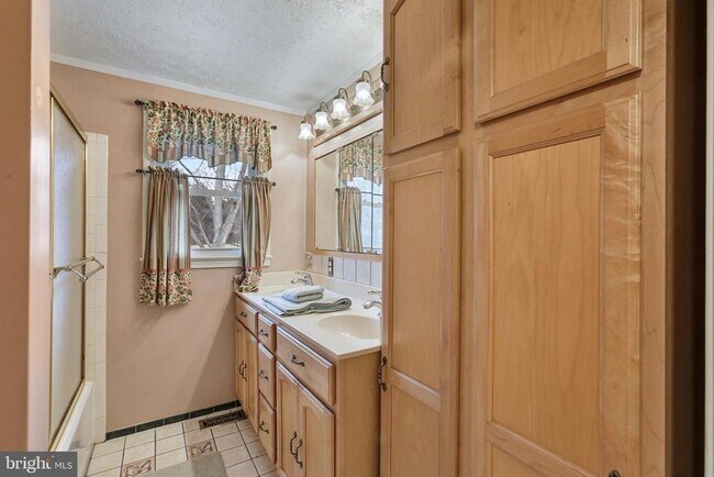 Building Photo - 39362 Rickard Rd