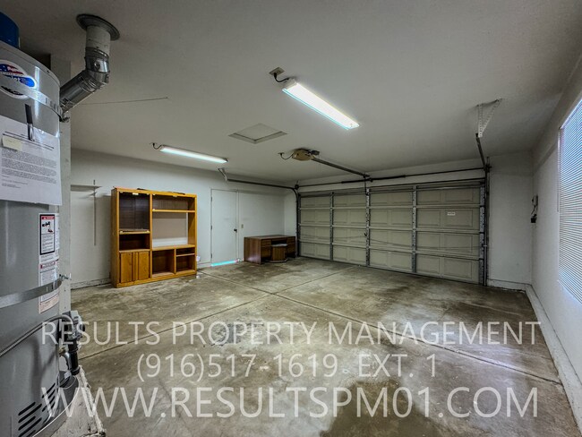 Building Photo - Stanford Ranch 3 Bedroom beauty!