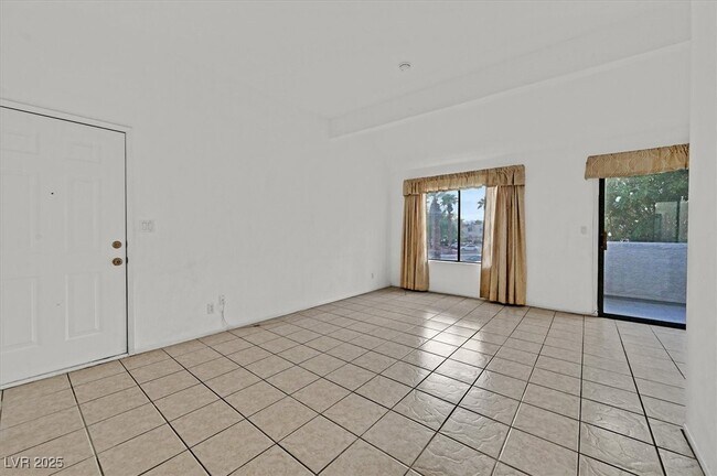 Building Photo - 4320 Gannet Cir