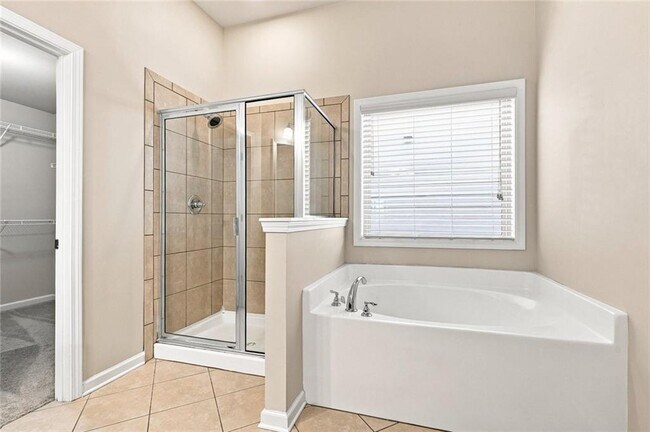 Building Photo - 4615 Woodbine Way