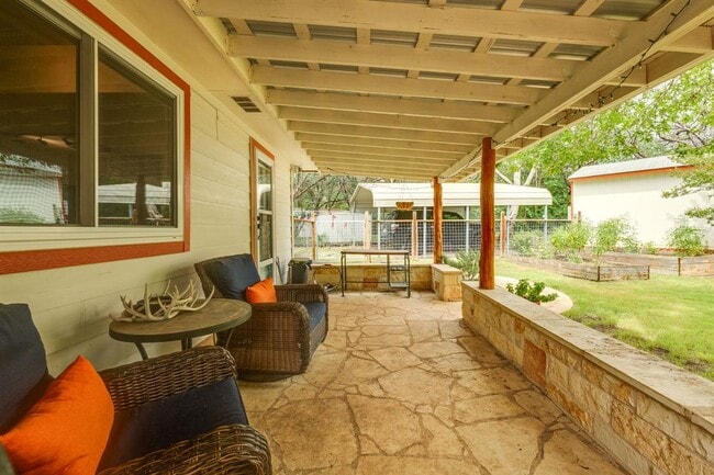 Building Photo - 418 Grand Prairie Cir